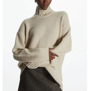 COS FUNNEL-NECK PURE CASHMERE SWEATER